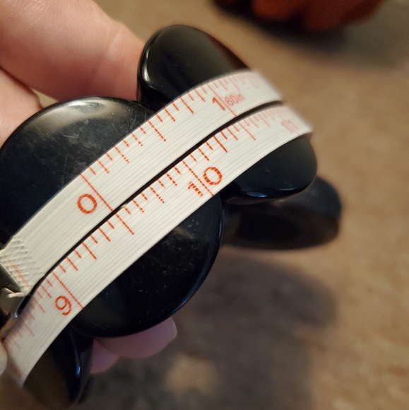 Mod Style Acrylic Bracelet - Picture 7 of 7